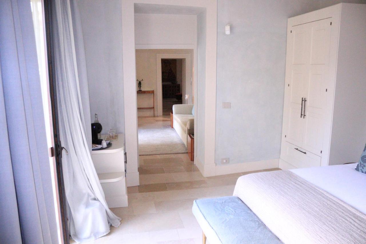 Palazzo Maresgallo Suites & Spa Лечче Экстерьер фото