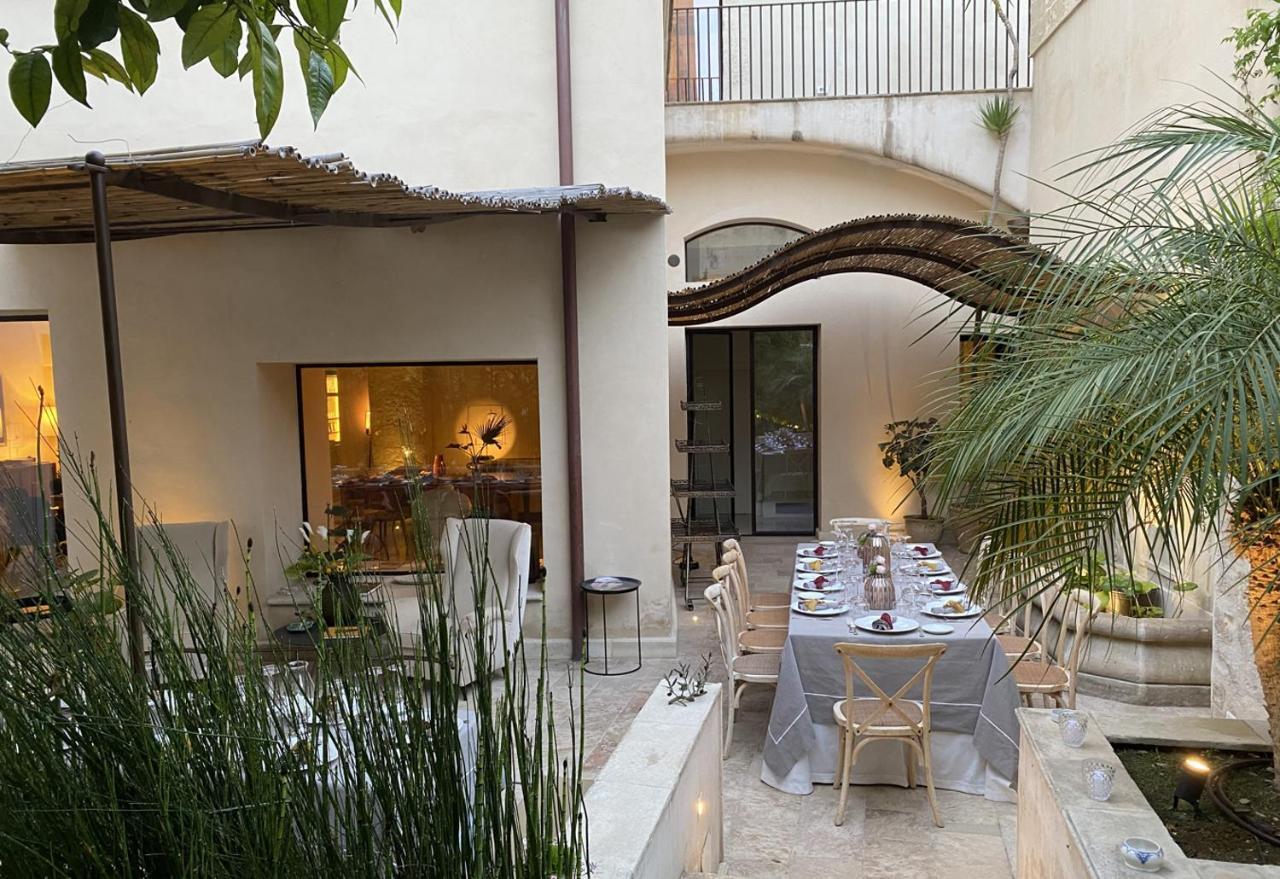 Palazzo Maresgallo Suites & Spa Лечче Экстерьер фото