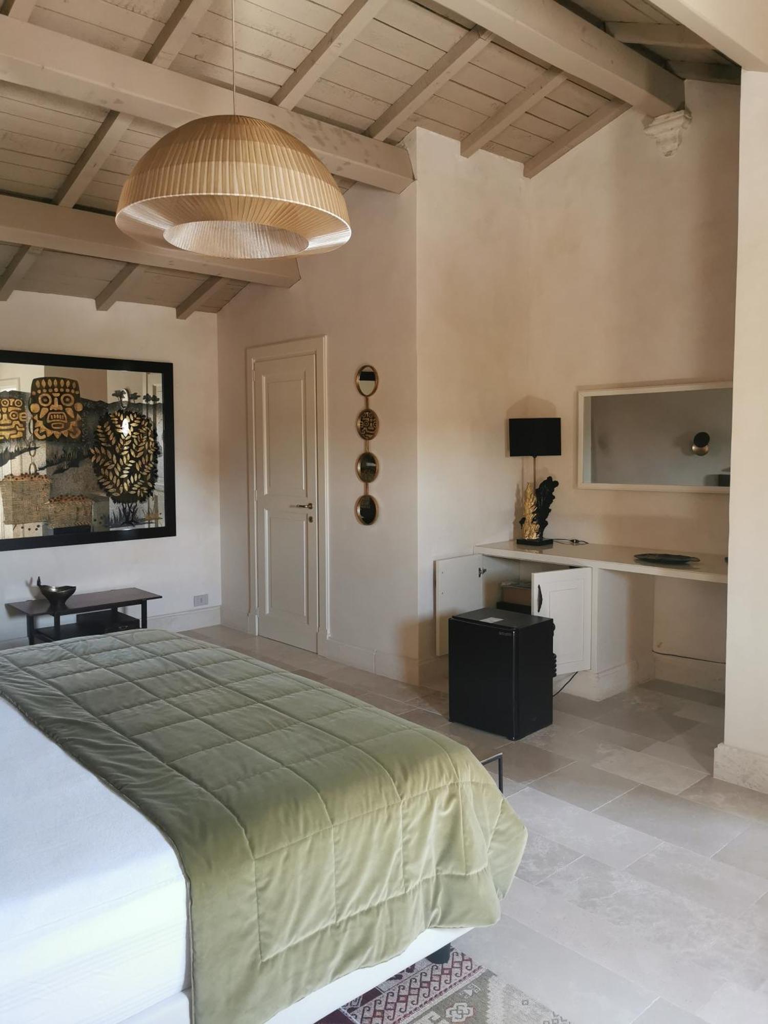 Palazzo Maresgallo Suites & Spa Лечче Экстерьер фото